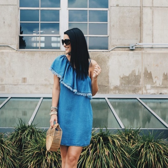 Splendid Dresses & Skirts - NWT Spendid Indigo Asymmetric Chambray Dress